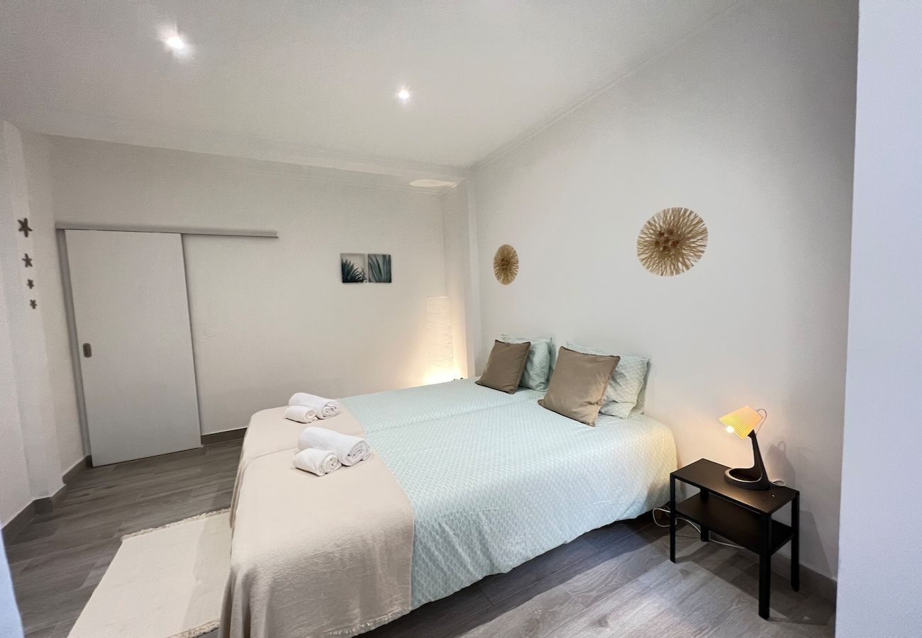 Casa em Costa de Caparica - Suite privada com patio · Suite XL plus patio (T1)