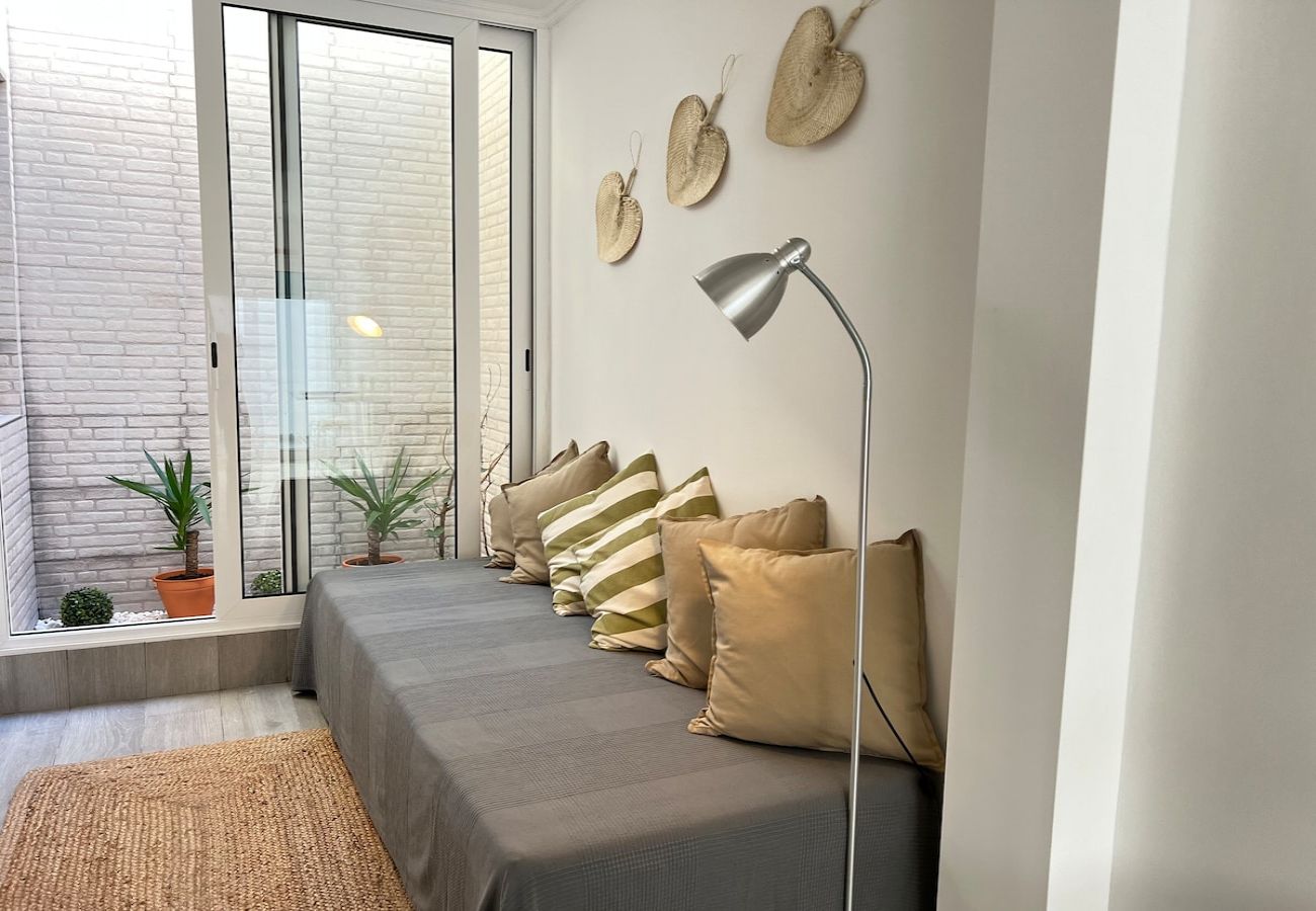 Casa em Costa de Caparica - Suite privada com patio · Suite XL plus patio (T1)