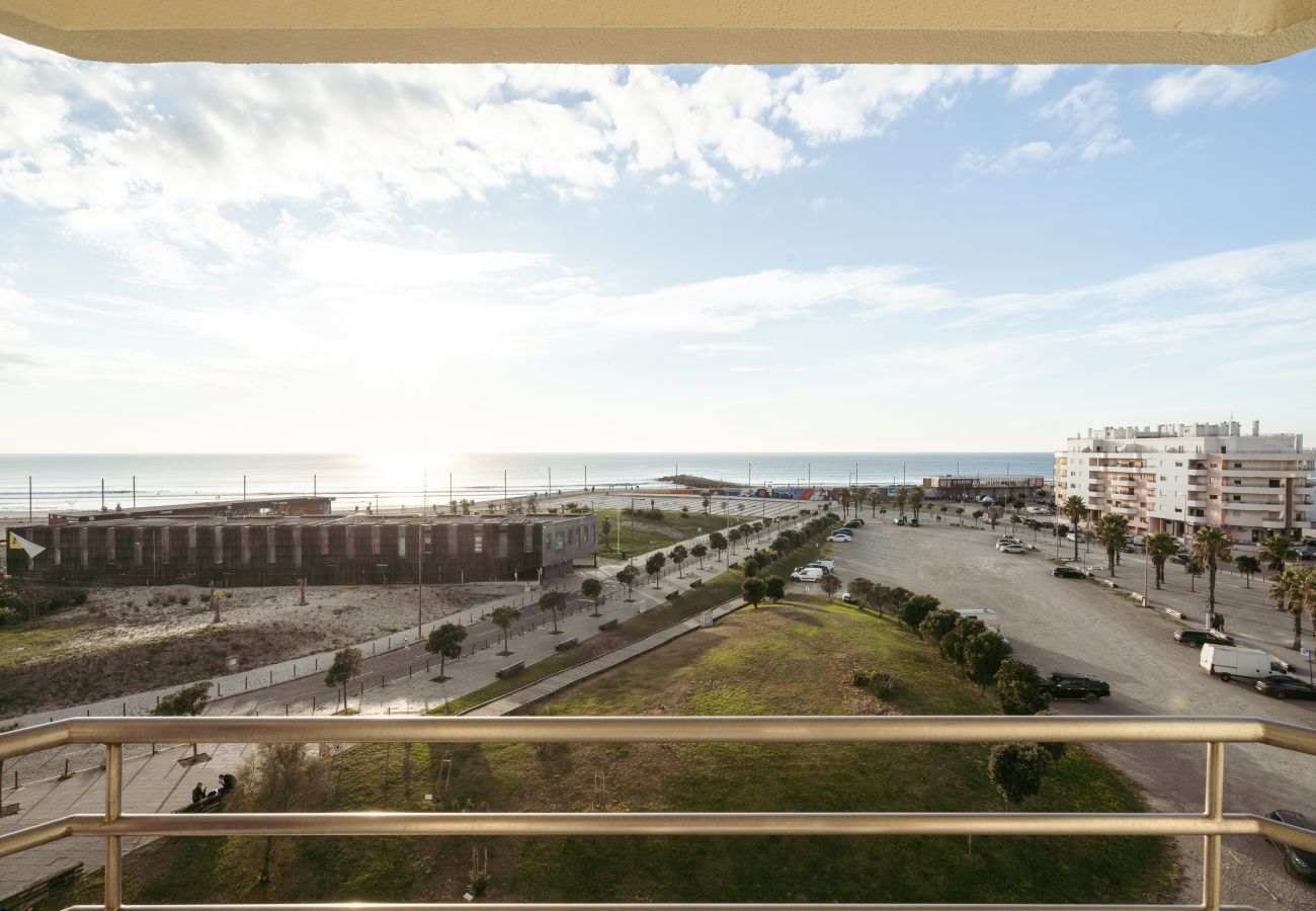 Ferienwohnung in Costa de Caparica - Horizonte Infinito Apartamento à Beira-Mar com vis