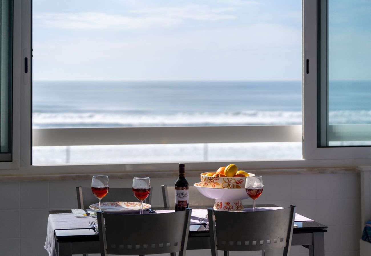 Ferienwohnung in Costa de Caparica - Horizonte Azul , Frente mar & Piscina