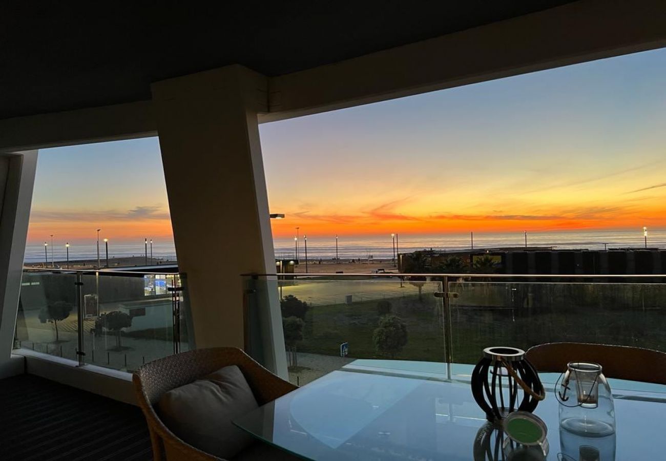 Residence in Costa de Caparica - T2 Plazza · Luxury apartment whith sea view face t