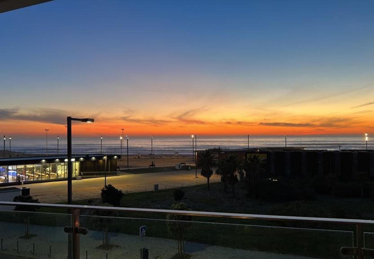 Residence in Costa de Caparica - T2 Plazza · Luxury apartment whith sea view face t