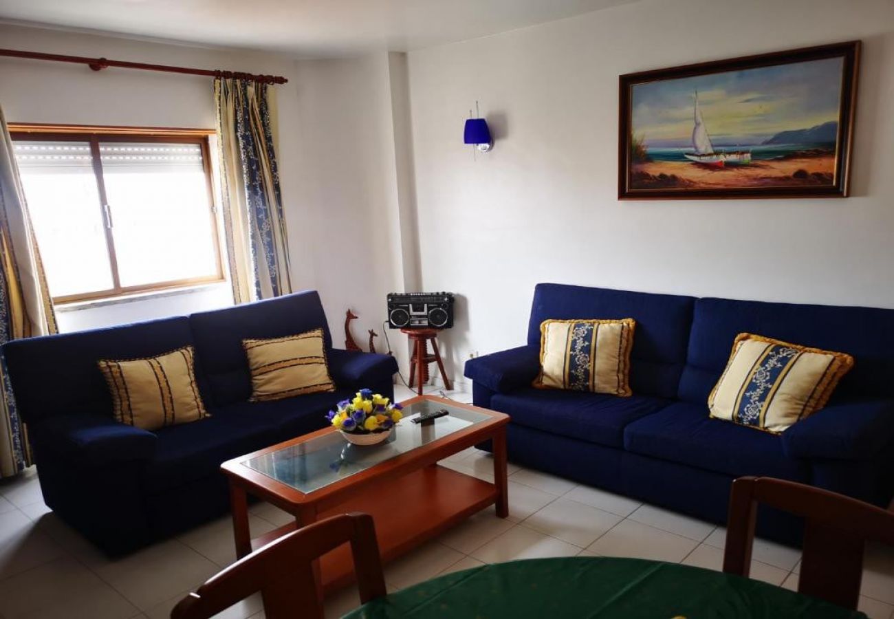 Apartment in Costa de Caparica - 5C · Lisbon - Beach Side - 15 minutes to Lisbon ce